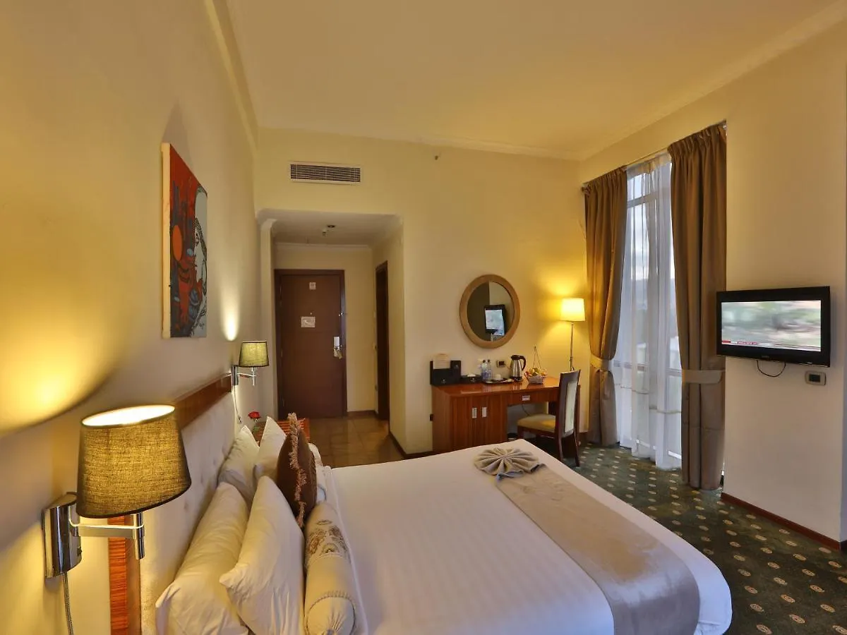 Kenenisa Plus International Hotel Addis Ababa 3*,